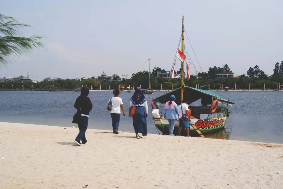 Liburan Mudah dari Tiakur untuk Akhir Pekan yang Tenang