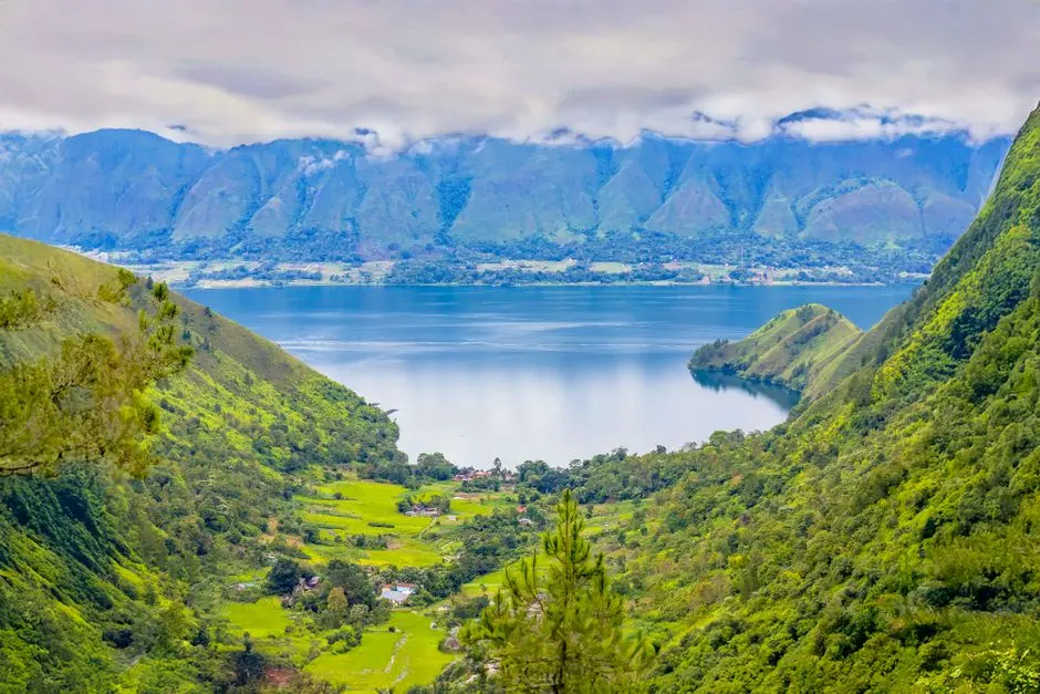 Pemandangan alam tenang untuk liburan mudah dari Tiakur